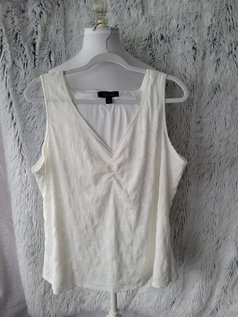 C. Wonder Cream V-Neck Embossed Floral Sleeveless Camisole